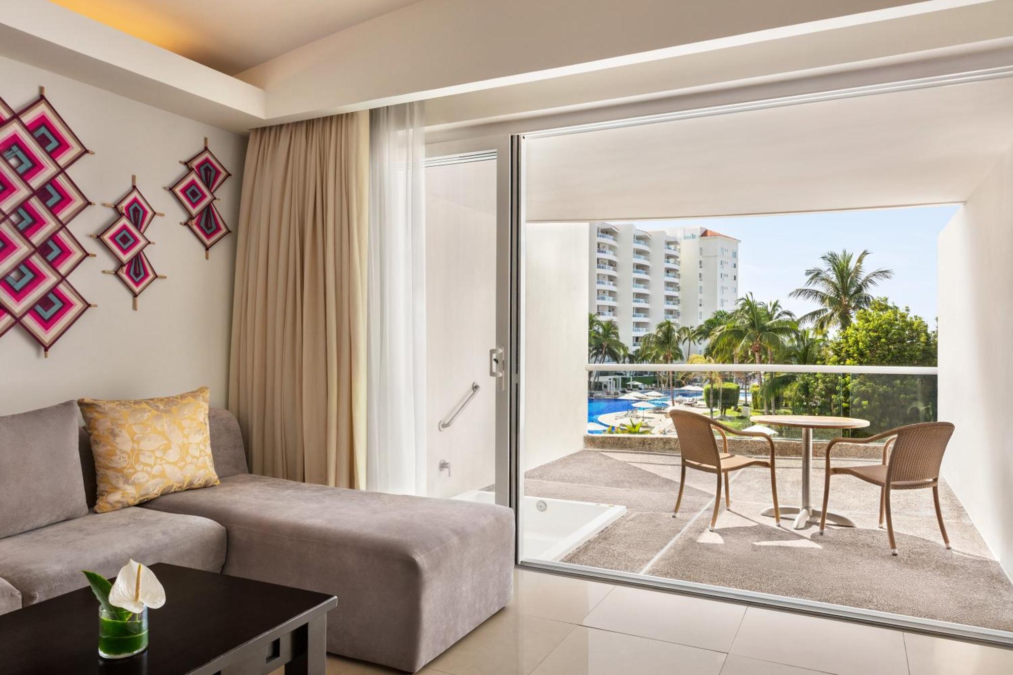 Junior Suite Partial Ocean View 1 King,1677862935:JPEG